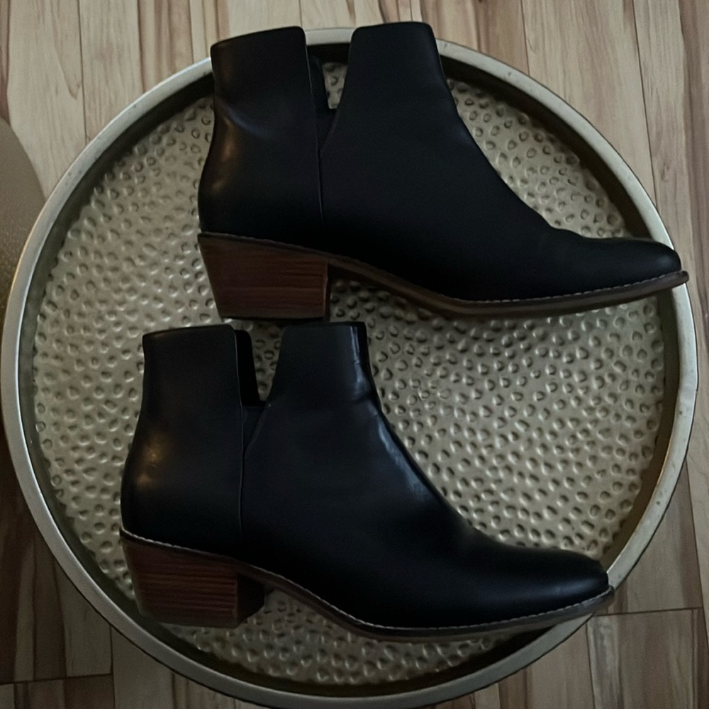 Cole Haan Black Leather Ankle Boots